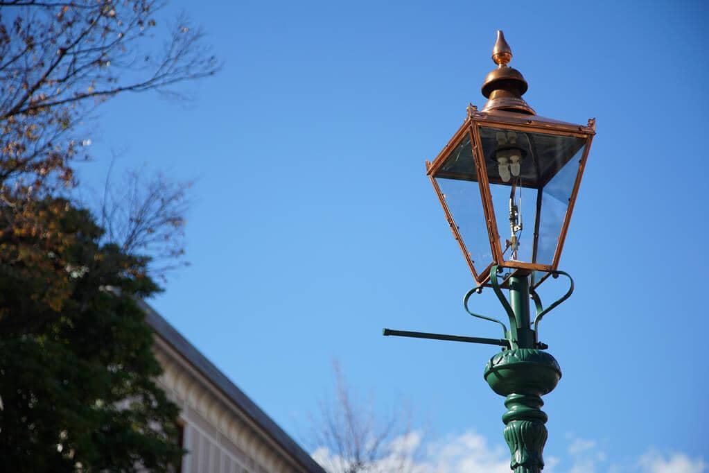 What Are 8 Stages of Coercive Control in Relationships? 8 stock photo gaslight street town day fine