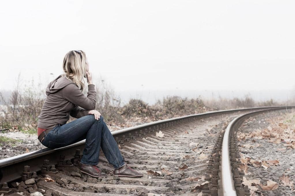 Listen to Your Body: 9 Physical Warning Signs of a Toxic Relationship 2 depressed woman