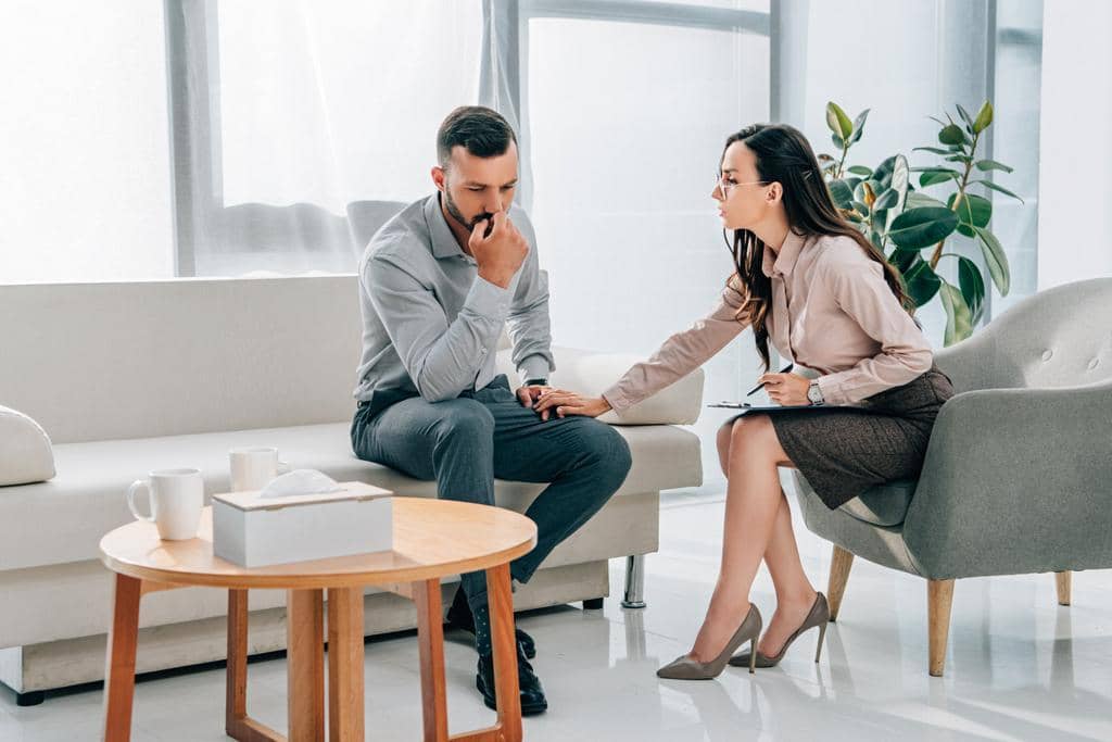 Guide to Honest Divorce Talk: 5 Examples and Possible Reactions 9 female psychologist patient having consultation office