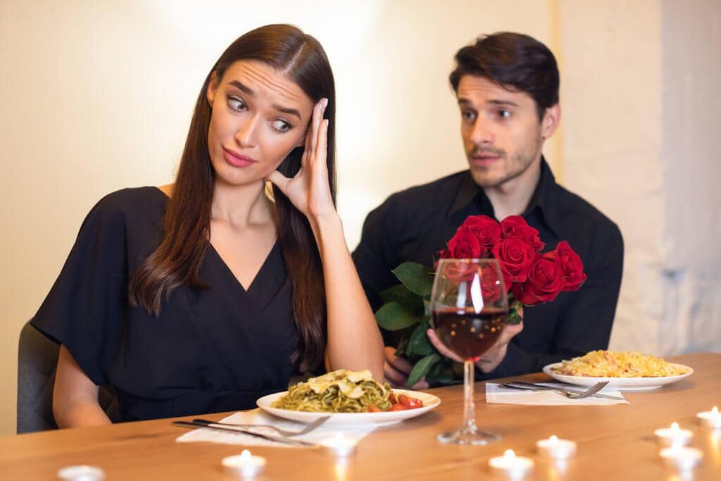 12 Alarming Signs He’s Disrespecting You Without You Knowing 4 couple on unsuccessful blind date in restaurant 1
