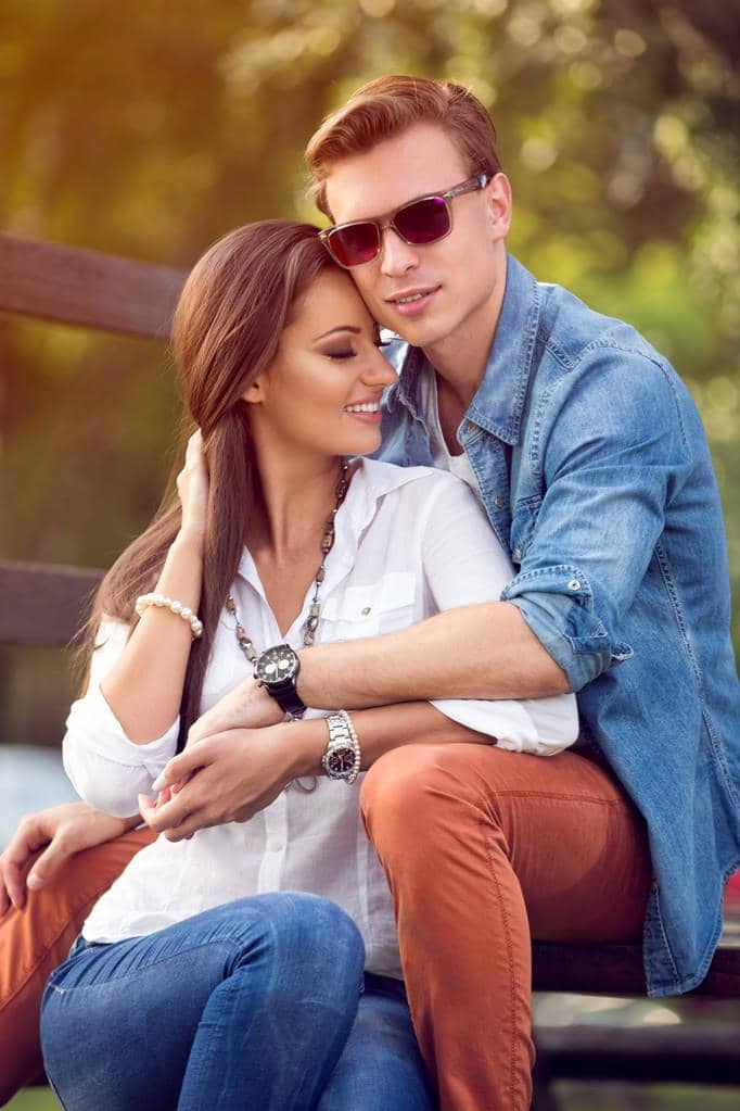 7 Burning Examples of Trauma Adaptation in Relationships 11 romantic couple together enjoying in park