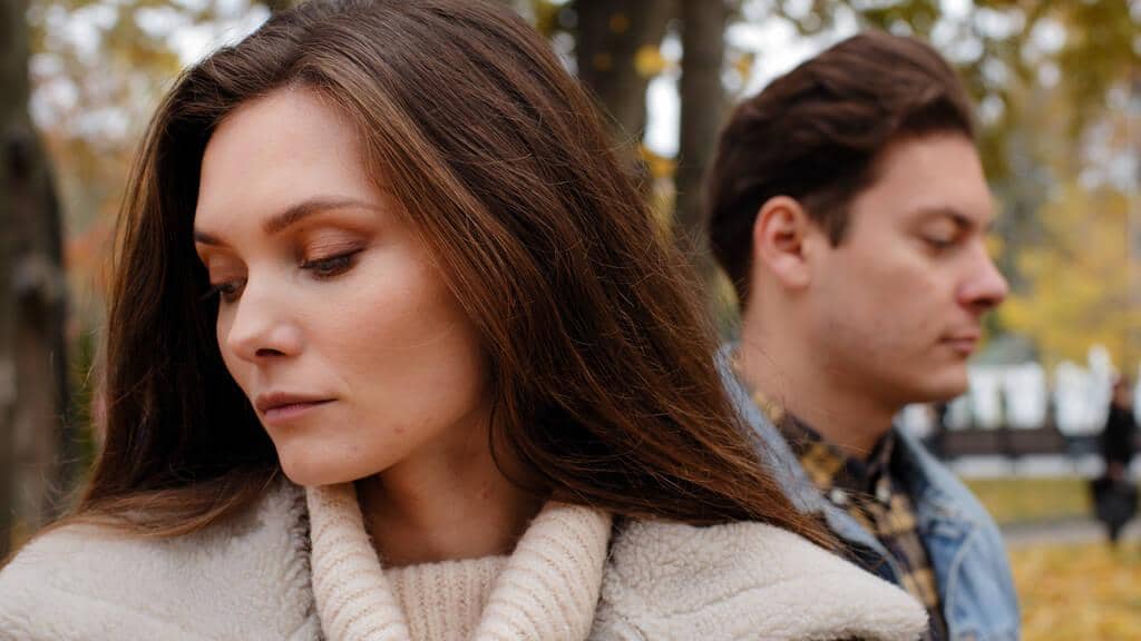 11 Surprising Selfish Things Women Do in Relationships - According to Men 6 caucasian girl offended male background young couple