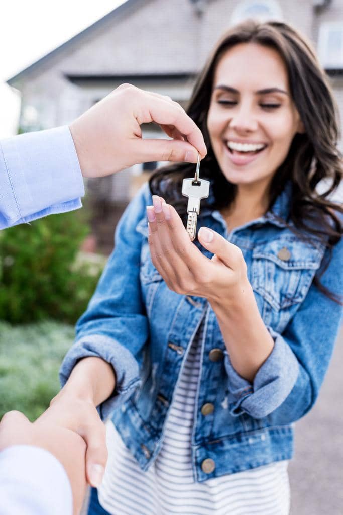 When Your Spouse Won’t Divorce You: 7 Secrets to Freedom 9 woman buying new house