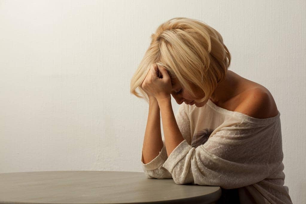 7 Burning Examples of Trauma Adaptation in Relationships 3 beautiful woman sitting at the table