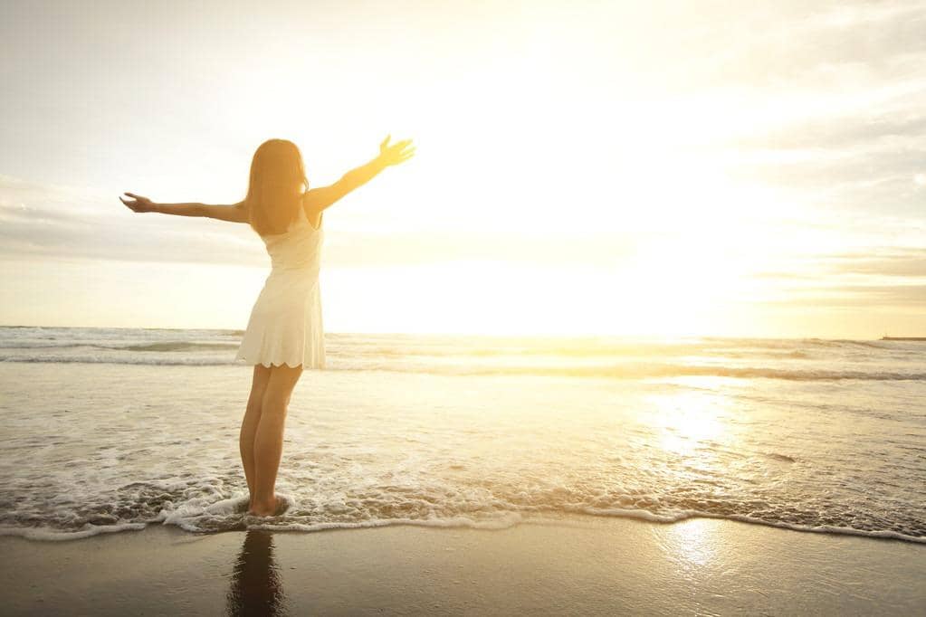 9 Absurd Reasons Why Happily Single Women Trigger Men 11 free and happy woman 1