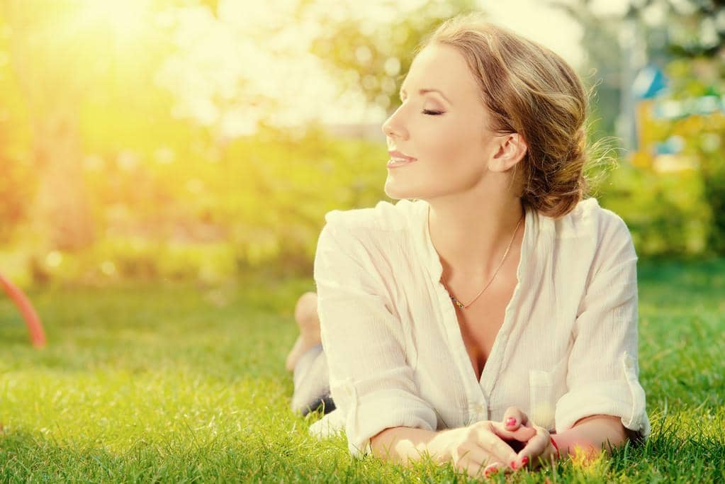 How I Knew Divorce Was the Best Choice: 5 Clear Signs 8 woman fresh air