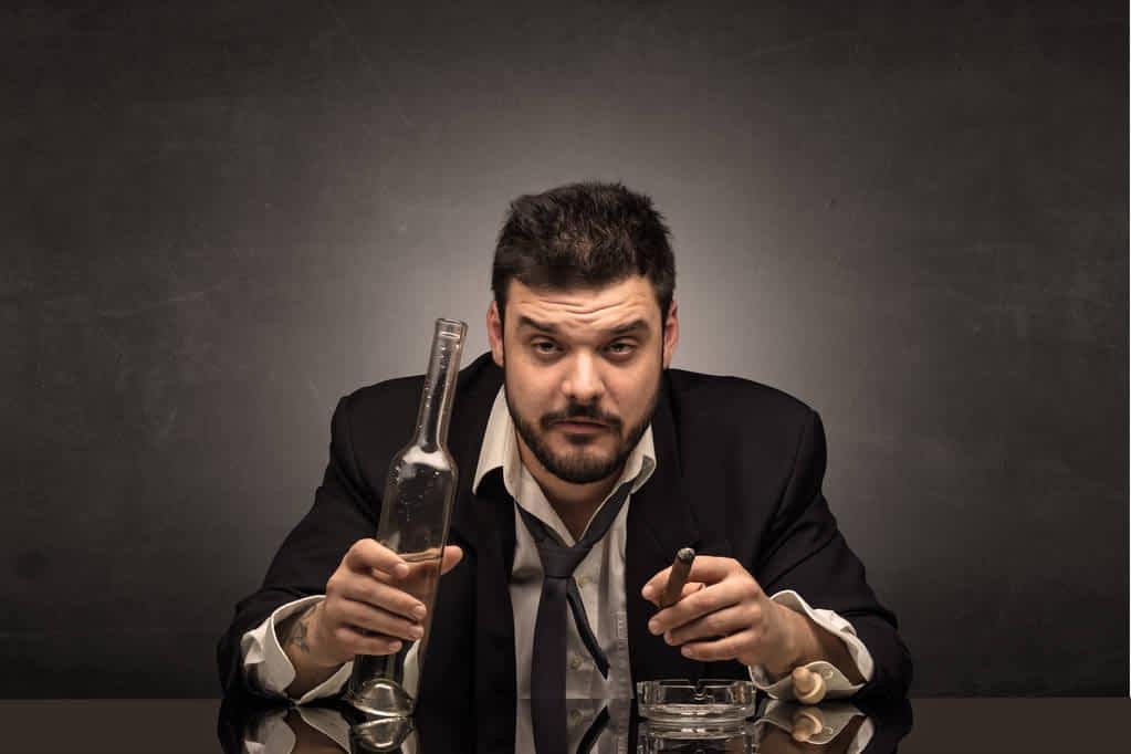 30 Ways to Protect Yourself From an Angry Drunk 2 angry drunk man