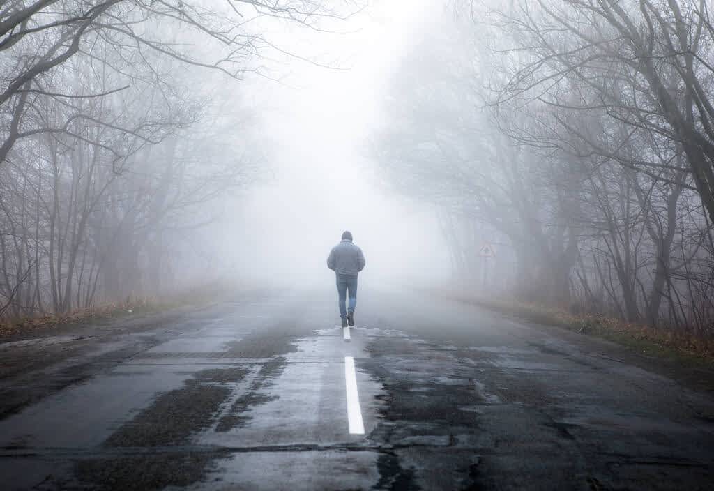 5 Effective Strategies to Cope With an Emotionally Distant Husband