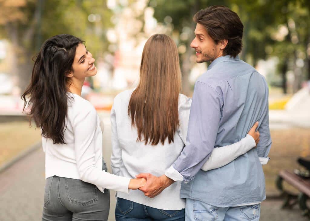 9 Outrageous Lies Men Believe to Justify Cheating