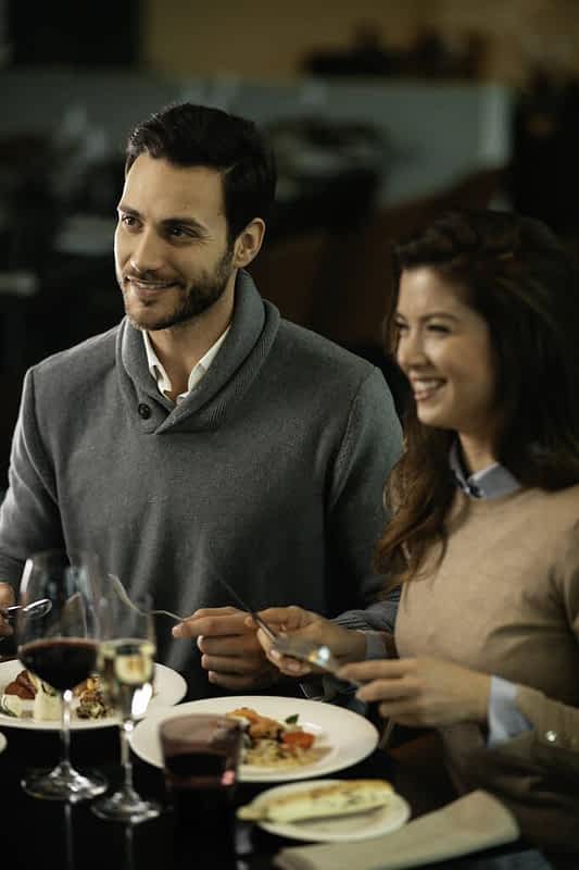 2026’s Most Toxic Dating Trends: Behaviors You Need to Avoid 11 happy loving couple enjoying restaurant young couple enjoying food