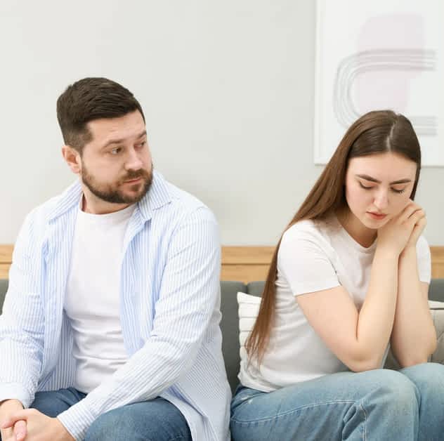 The Types of Men Who Get Dumped (And Why It Keeps Happening) 2 unhappy couple feeling resentment