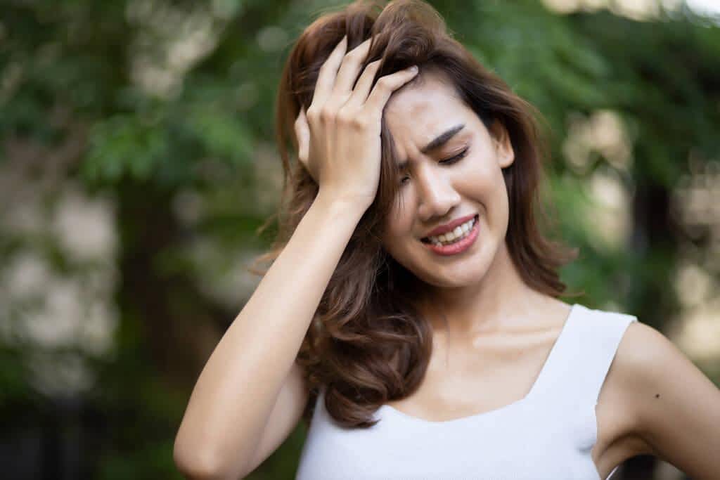 Listen to Your Body: 9 Physical Warning Signs of a Toxic Relationship 7 Listen to Your Body: 9 Physical Warning Signs of a Toxic Relationship